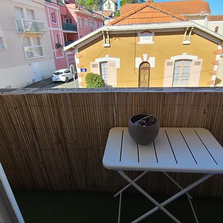 Apartment With Balcony Near The Sea *